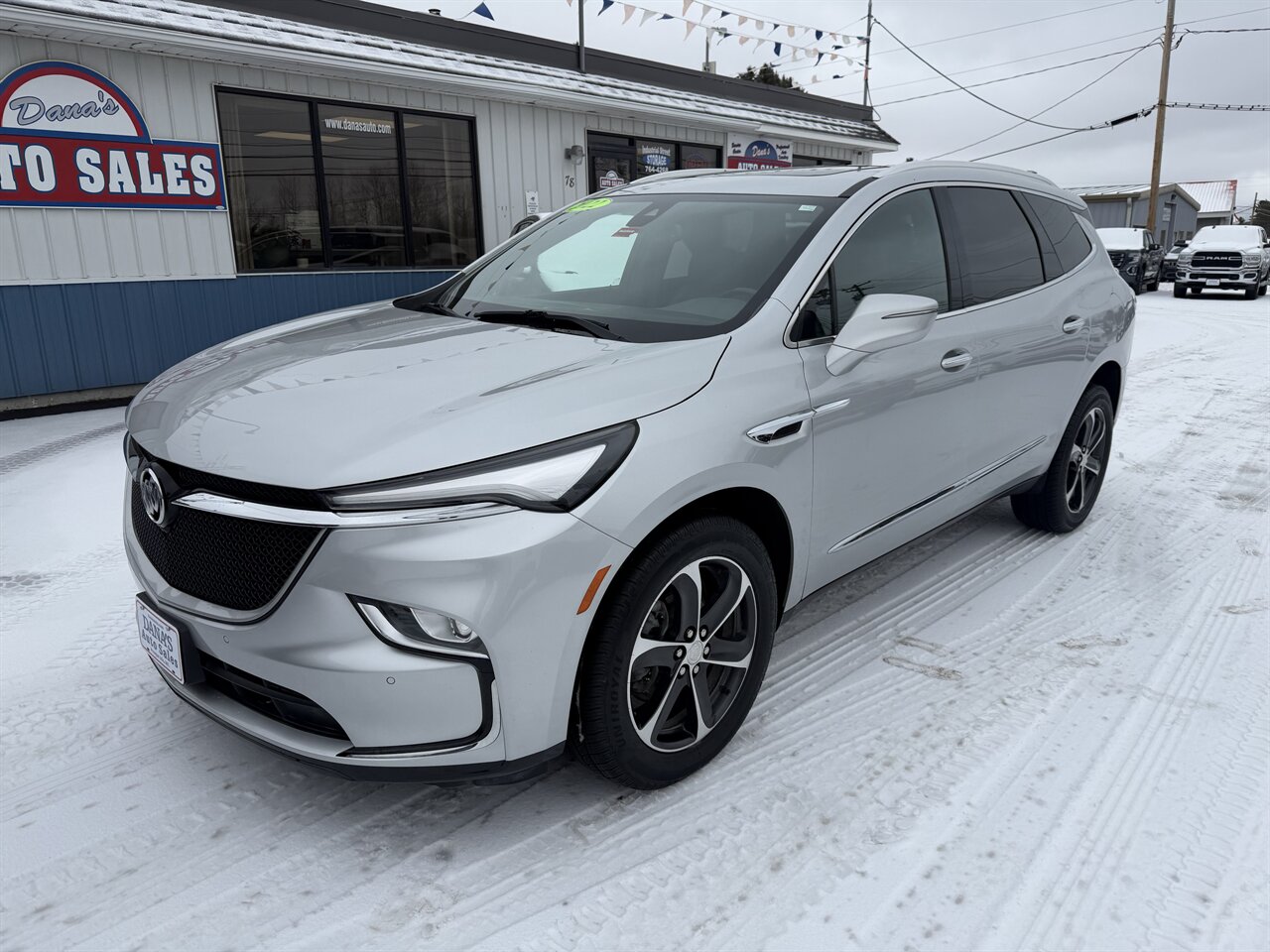 2022 Buick Enclave Essence AWD's photo