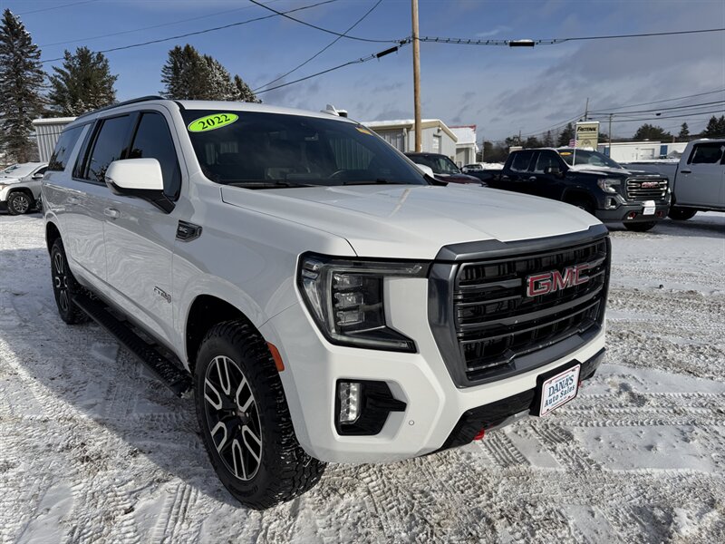 2022 GMC Yukon XL AT4  