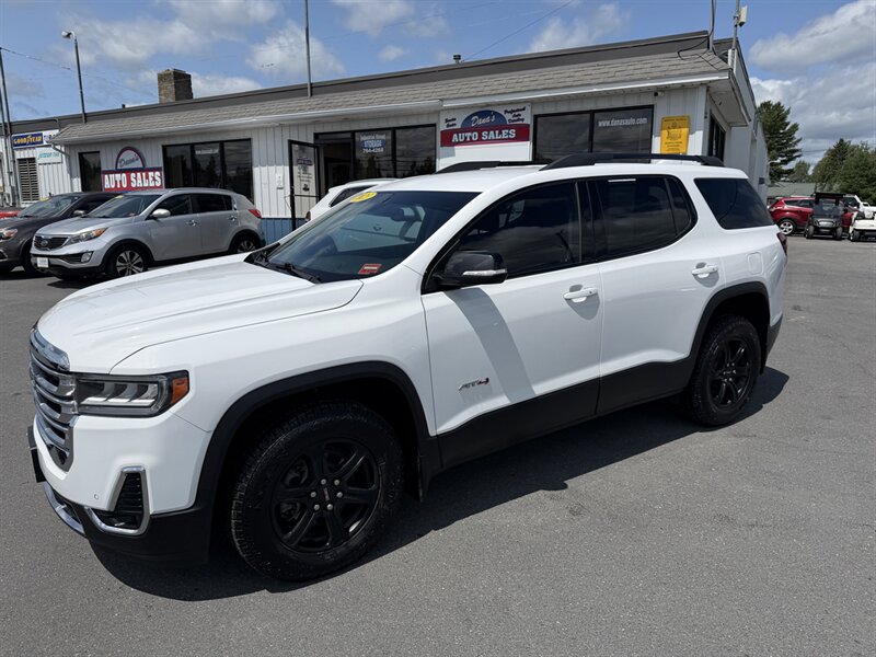 2023 GMC Acadia AT4  