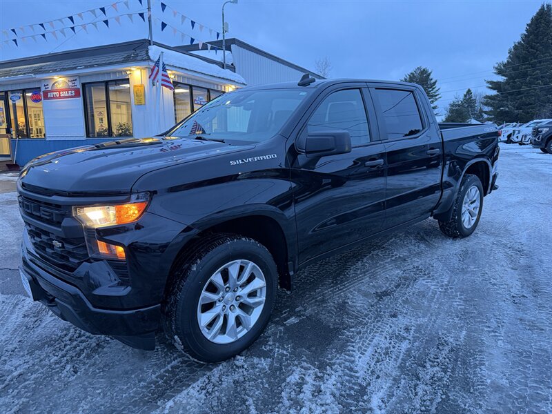 2022 Chevrolet Silverado 1500 Custom  