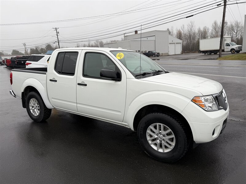 2017 Nissan Frontier SV  