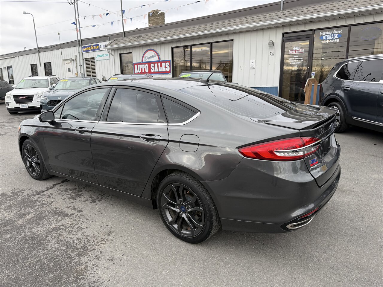 2018 Ford Fusion SE photo 3
