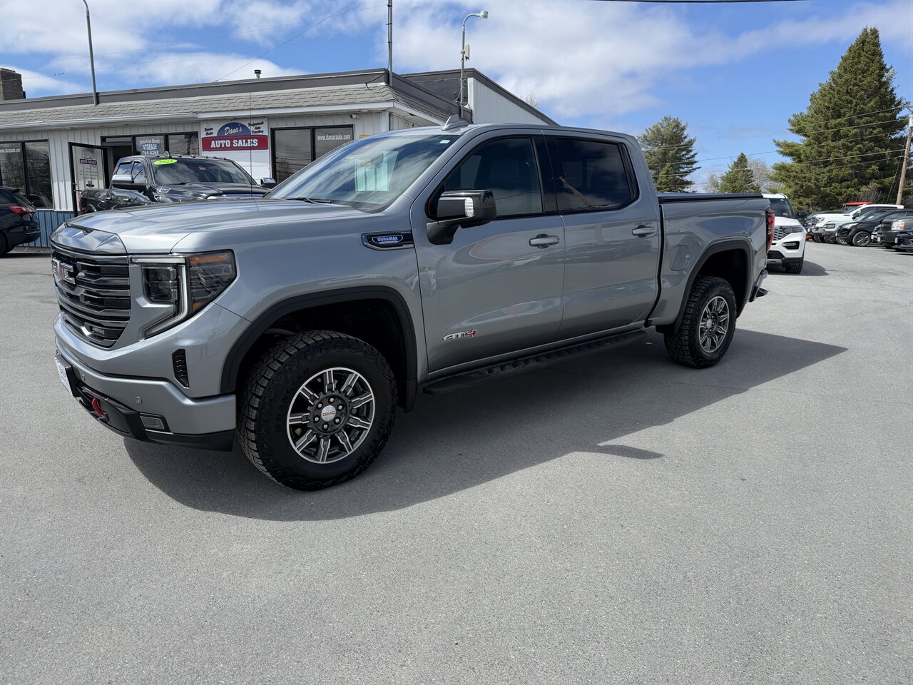 2024 GMC Sierra 4WD Crew Cab Short Box AT4's photo