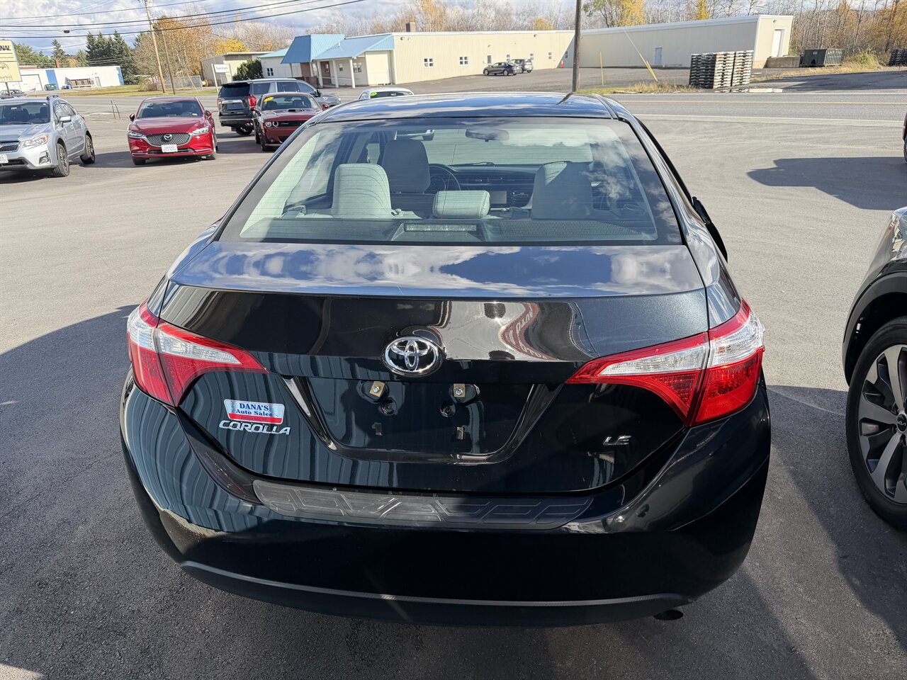 2016 Toyota Corolla LE photo 2
