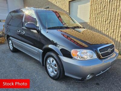 2005 Kia Sedona EX   - Photo 1 - Lakewood, CO 80214-5221