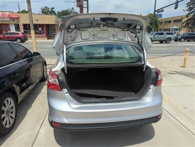 2012 Ford Focus SE   - Photo 6 - Lakewood, CO 80214-5221