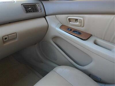 1999 Lexus ES   - Photo 14 - Lakewood, CO 80214-5221