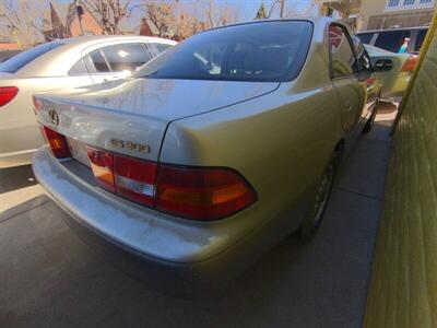 1999 Lexus ES   - Photo 6 - Lakewood, CO 80214-5221