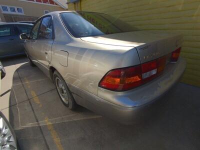 1999 Lexus ES   - Photo 4 - Lakewood, CO 80214-5221