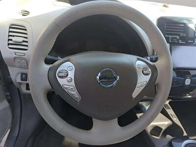 2011 Nissan LEAF SL   - Photo 7 - Lakewood, CO 80214-5221