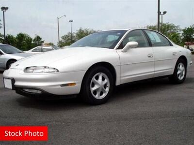 1999 Oldsmobile Aurora   - Photo 2 - Lakewood, CO 80214-5221