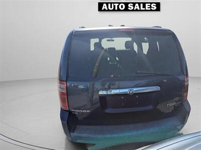 2009 Dodge Grand Caravan SXT   - Photo 6 - Lakewood, CO 80214-5221