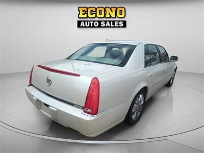 2009 Cadillac DTS Performance   - Photo 4 - Lakewood, CO 80214-5221