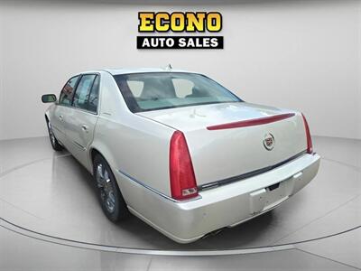 2009 Cadillac DTS Performance   - Photo 6 - Lakewood, CO 80214-5221