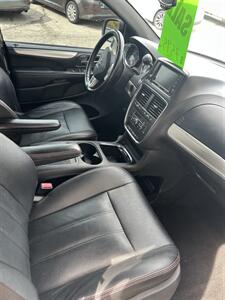 2019 Dodge Grand Caravan GT   - Photo 10 - Milwaukee, WI 53223