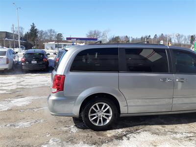 2016 Dodge Grand Caravan SXT   - Photo 12 - Milwaukee, WI 53223