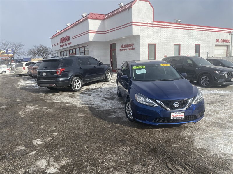 2017 Nissan Sentra S   - Photo 1 - Milwaukee, WI 53223