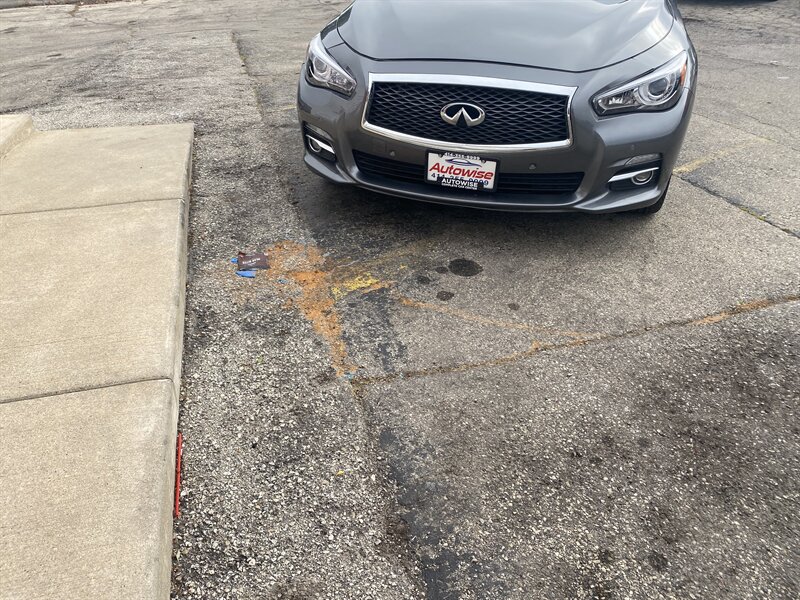 2015 INFINITI Q50 Premium - Photo 1 - Milwaukee, WI 53223