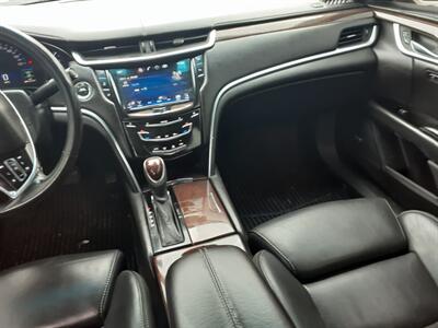 2014 Cadillac XTS Luxury Collection   - Photo 6 - Milwaukee, WI 53223