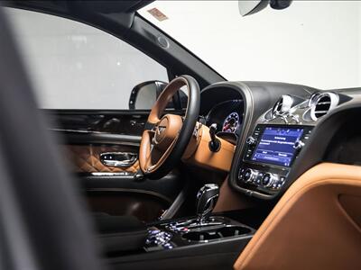 2017 Bentley Bentayga W12, TWIN-TURBO, NAIM FOR BENTLEY, NAV, 360CAM   - Photo 23 - Toronto, ON M3J 2L4