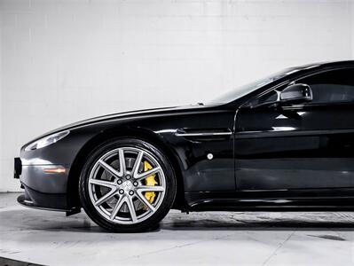 2015 Aston Martin Vantage GT, 430HP, V8, 6 SPEED MANUAL, BLUETOOTH   - Photo 9 - Toronto, ON M3J 2L4