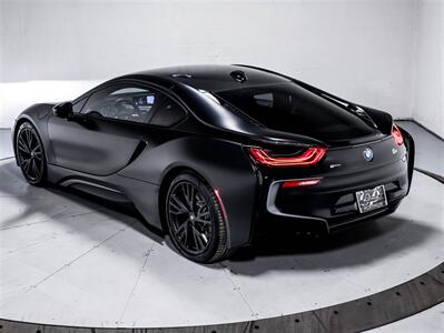 2017 BMW i8 PROTONIC FROZEN BLACK EDITION, CARBON CHASSIS, PDC   - Photo 14 - Toronto, ON M3J 2L4