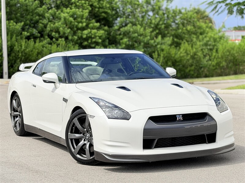 2010 Nissan GT-R Premium  