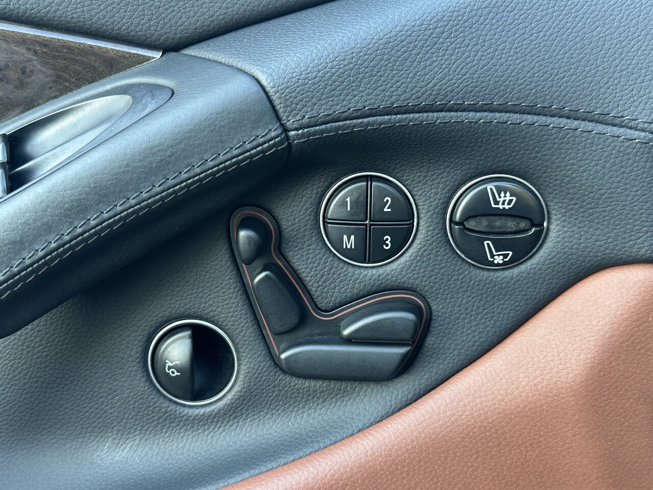 2007 Mercedes-Benz SL 550 50th Anniversary   - Photo 35 - West Palm Beach, FL 33409