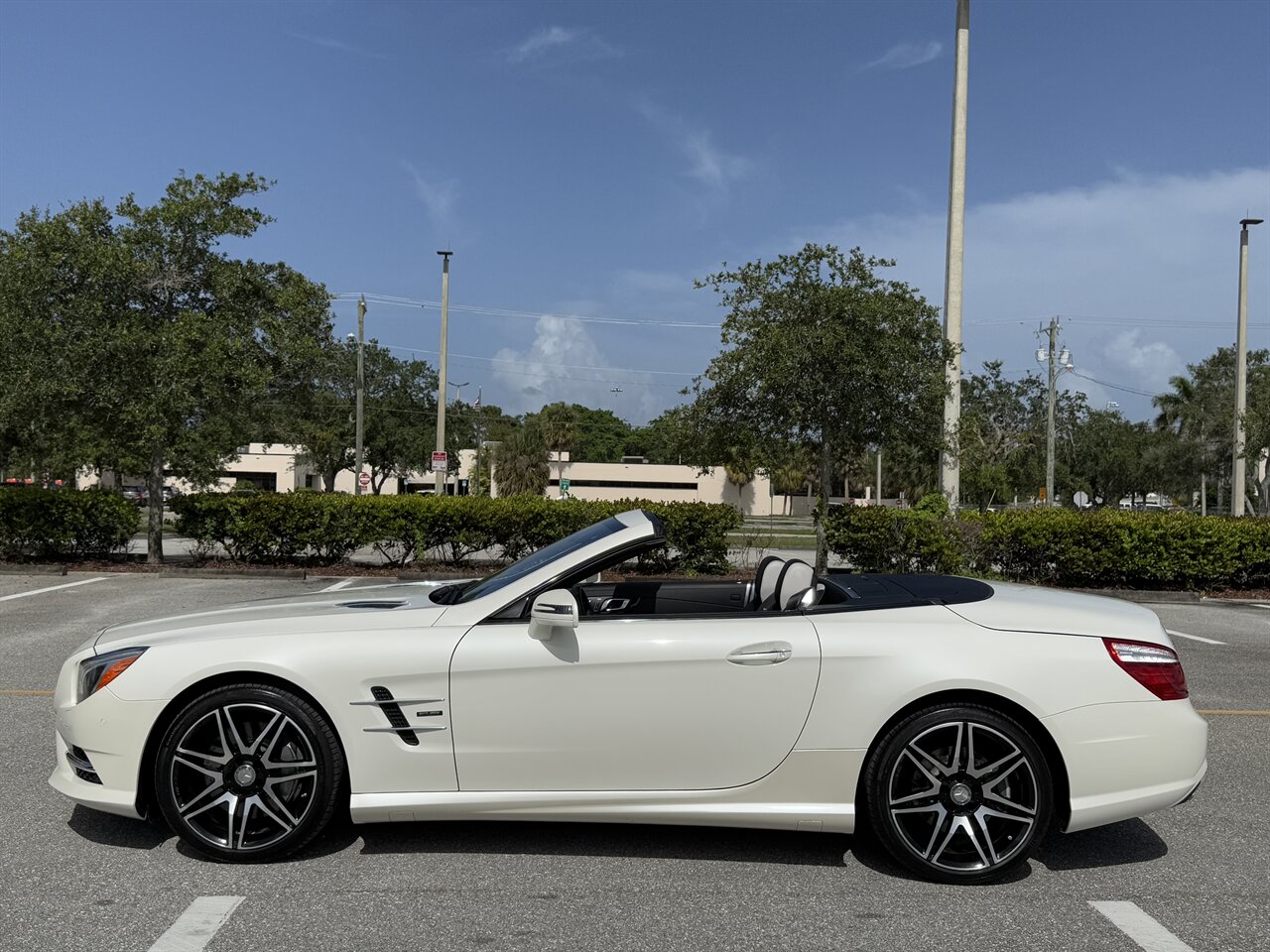 2015 Mercedes-Benz SL 550 White Arrow   - Photo 47 - West Palm Beach, FL 33409