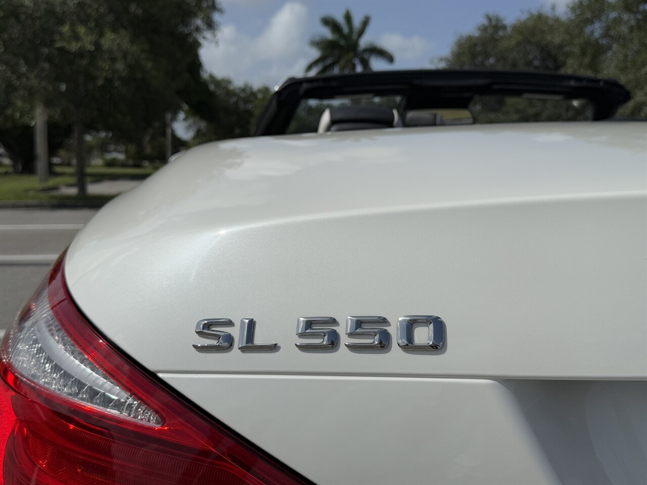 2015 Mercedes-Benz SL 550 White Arrow   - Photo 45 - West Palm Beach, FL 33409