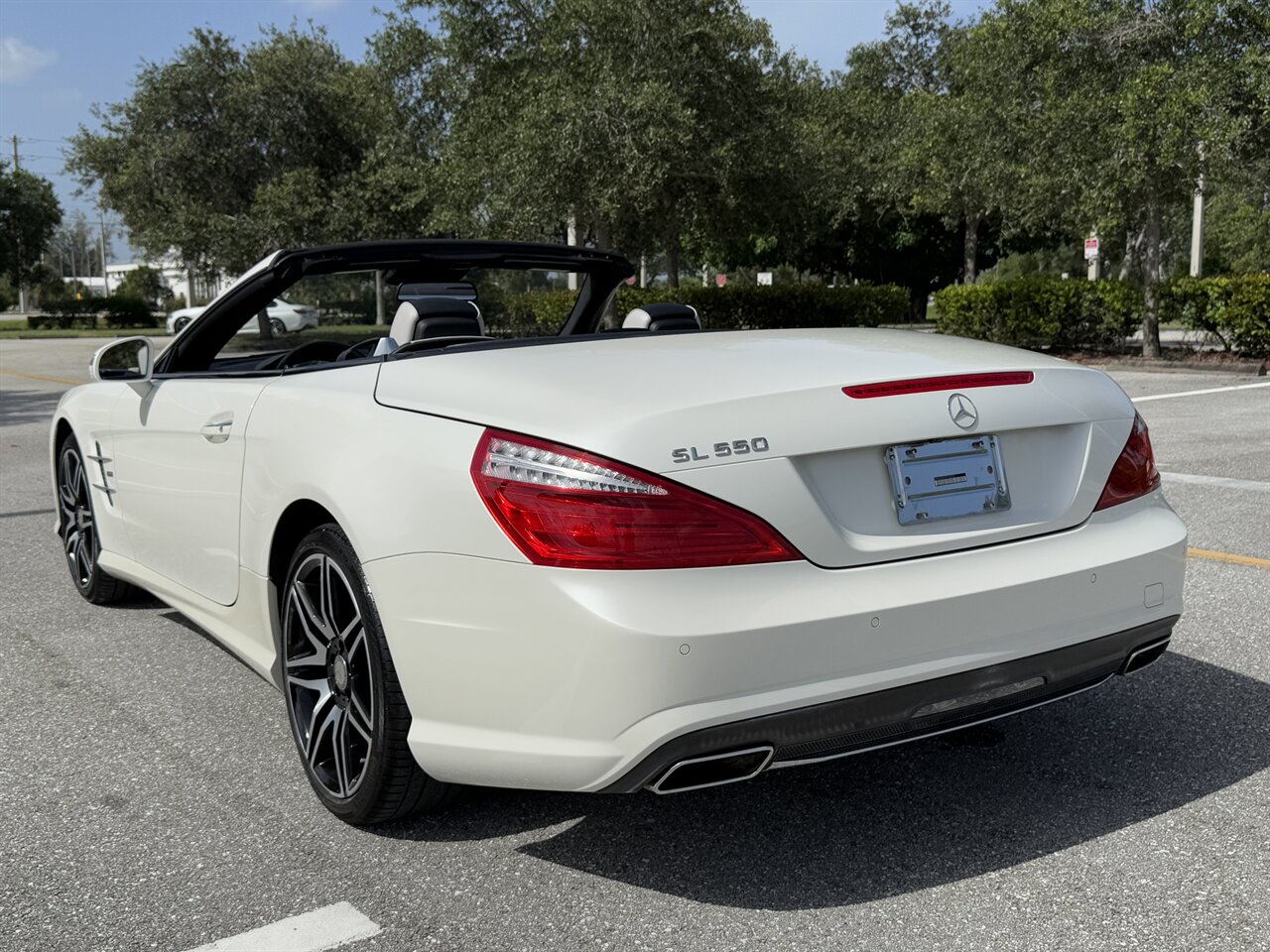 2015 Mercedes-Benz SL 550 White Arrow   - Photo 46 - West Palm Beach, FL 33409