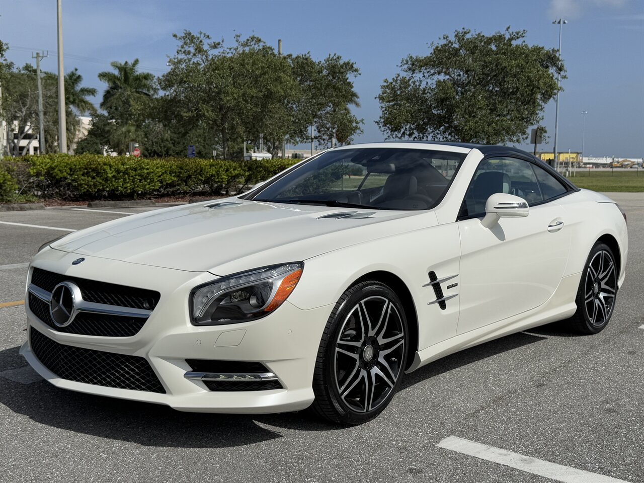 2015 Mercedes-Benz SL 550 White Arrow   - Photo 52 - West Palm Beach, FL 33409