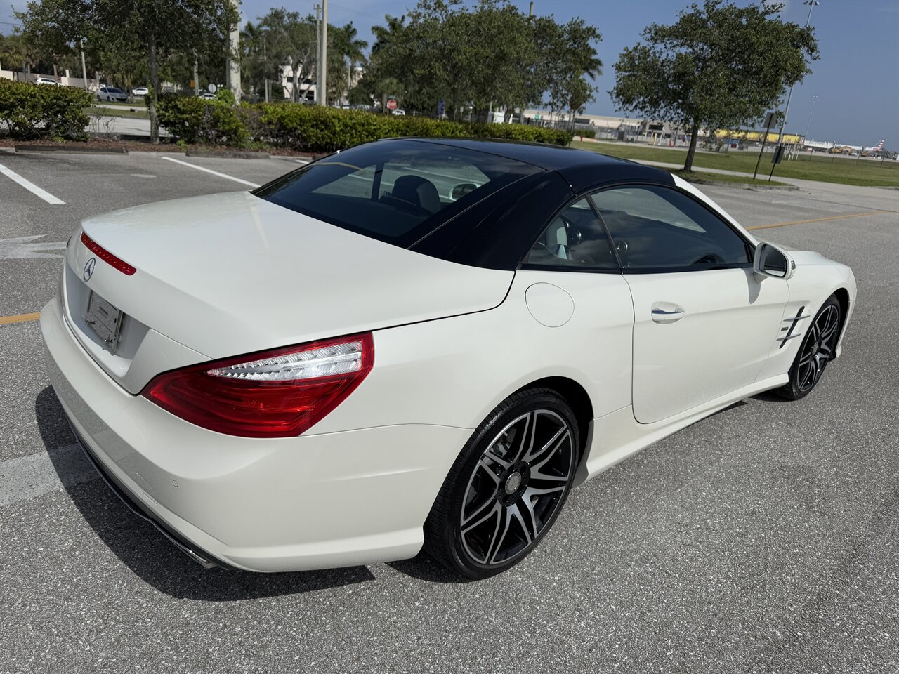 2015 Mercedes-Benz SL 550 White Arrow   - Photo 49 - West Palm Beach, FL 33409