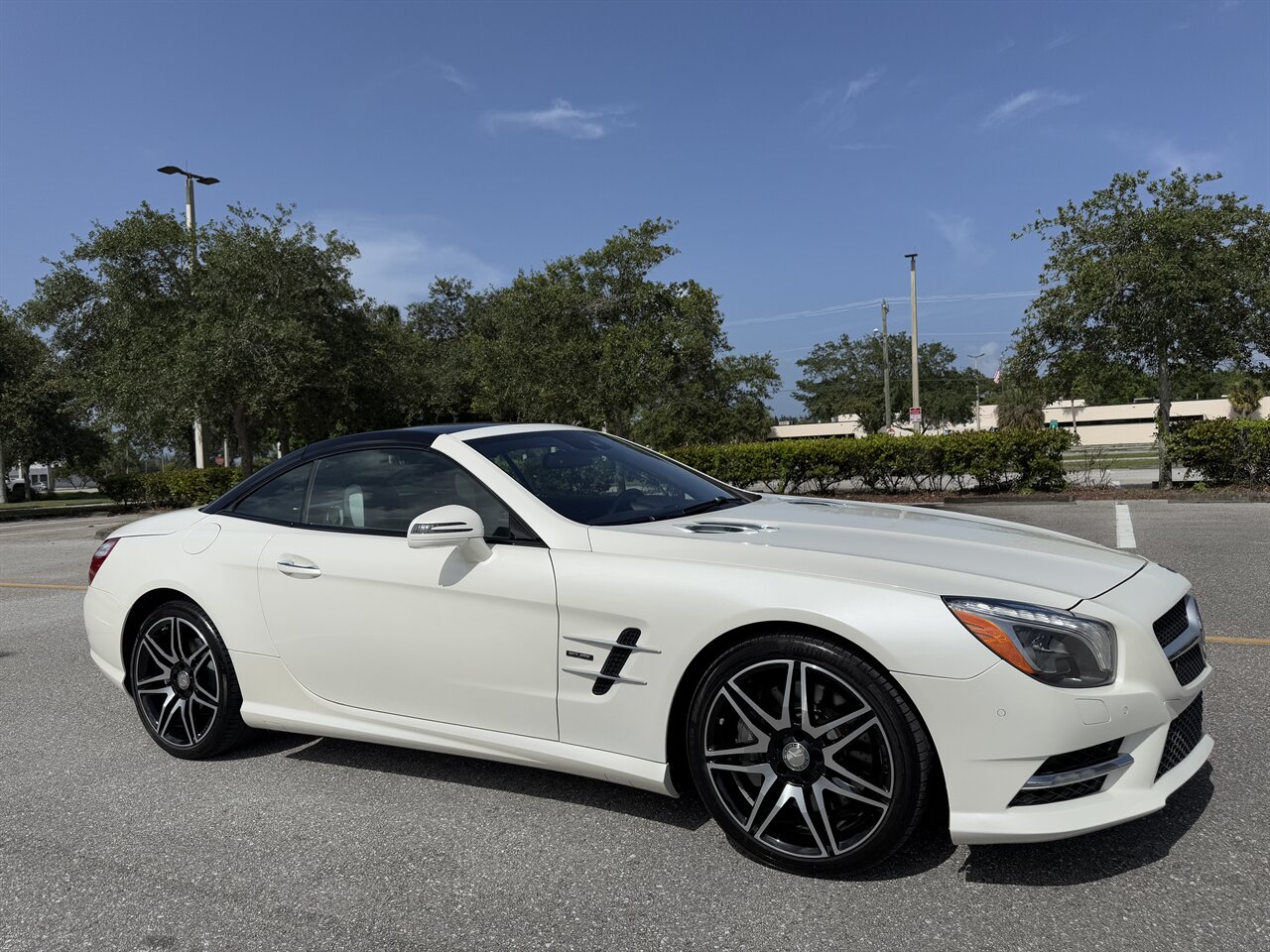 2015 Mercedes-Benz SL 550 White Arrow   - Photo 48 - West Palm Beach, FL 33409