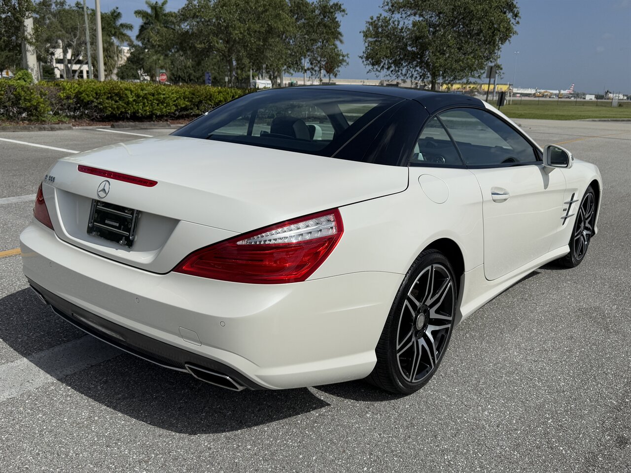 2015 Mercedes-Benz SL 550 White Arrow   - Photo 37 - West Palm Beach, FL 33409