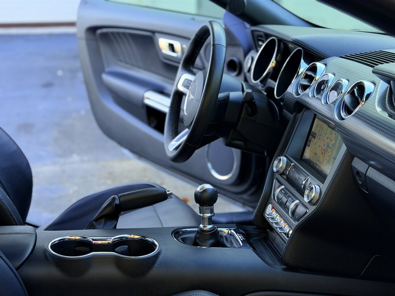 2015 Ford Mustang GT Premium - Photo 11