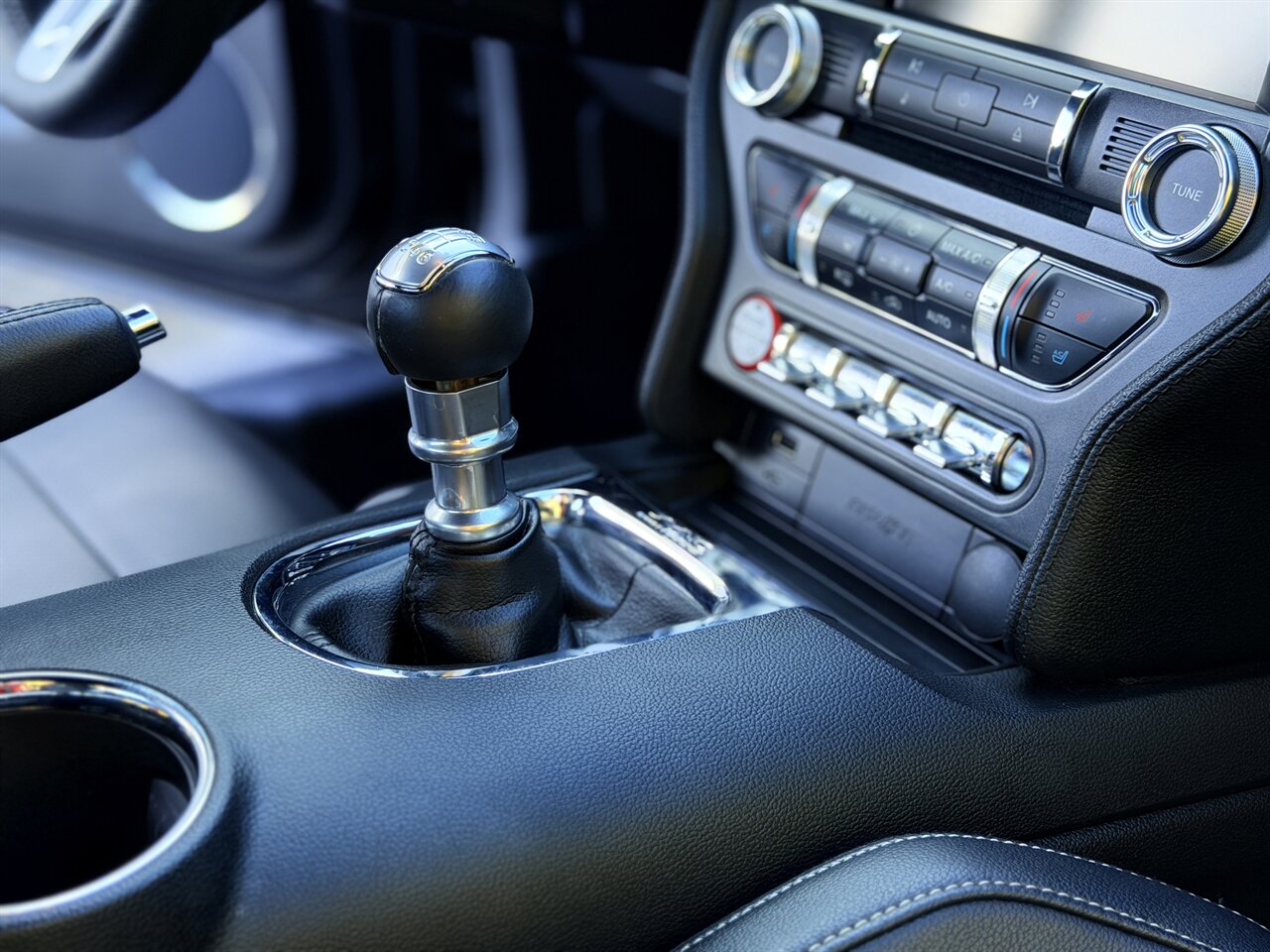 2015 Ford Mustang GT Premium - Photo 42