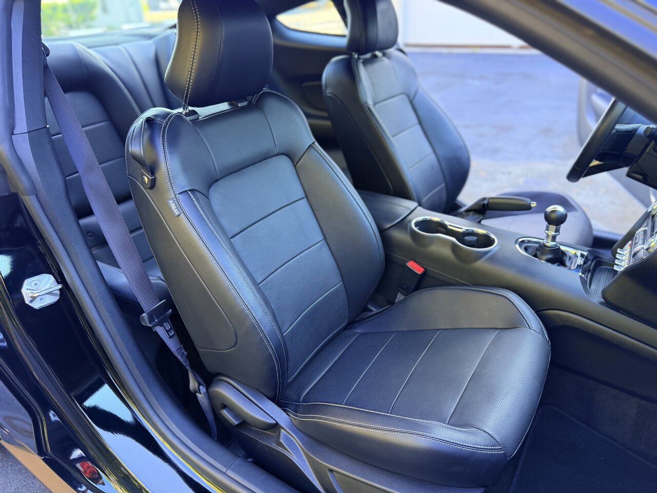 2015 Ford Mustang GT Premium - Photo 19
