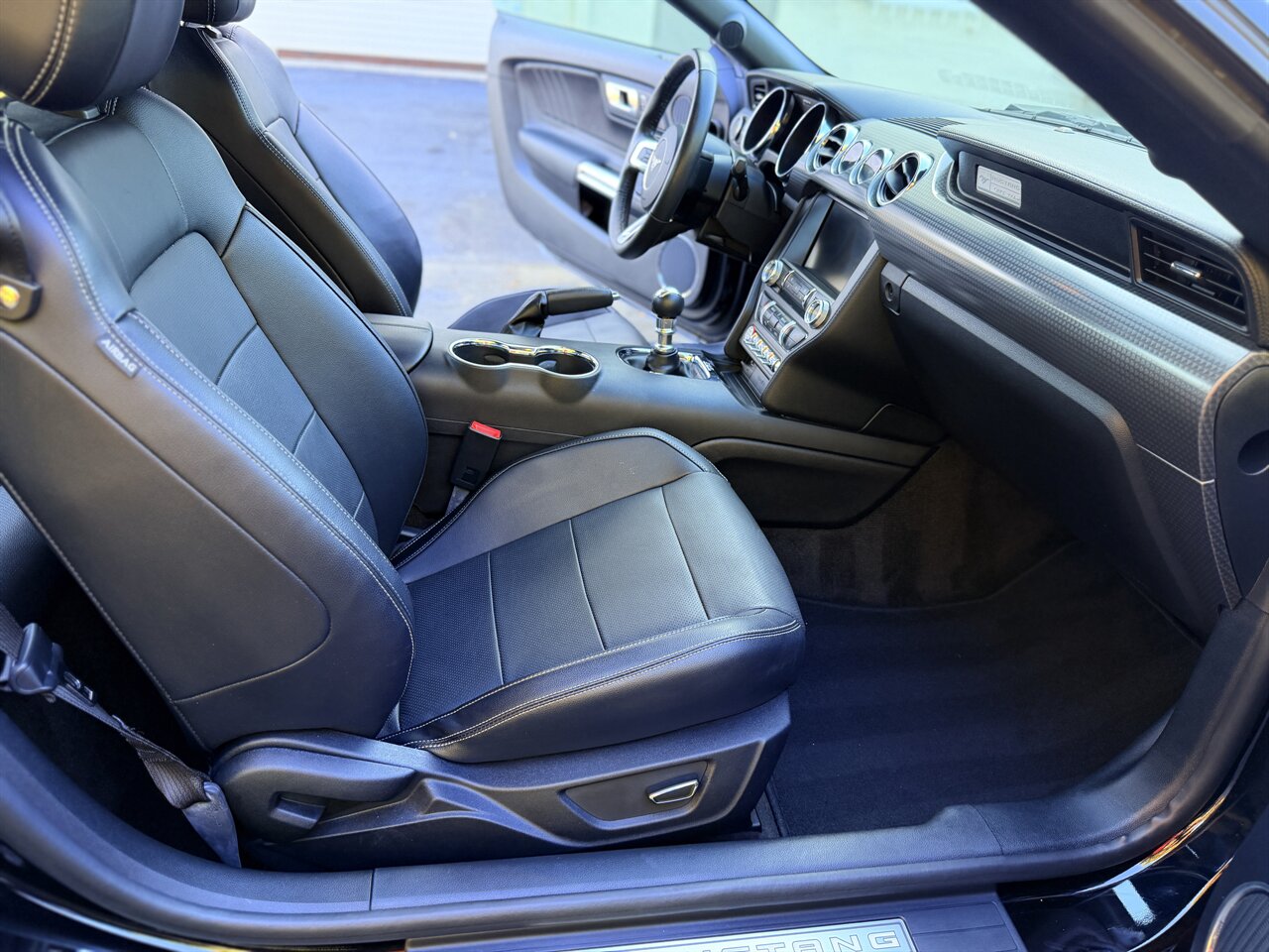 2015 Ford Mustang GT Premium - Photo 44