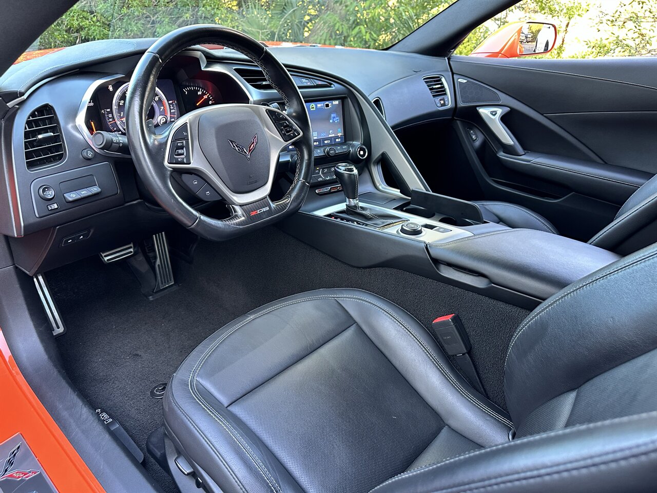 2019 Chevrolet Corvette Z06   - Photo 6 - West Palm Beach, FL 33409