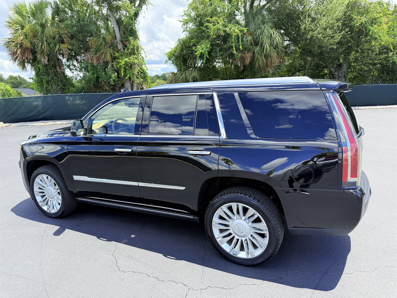 2017 Cadillac Escalade Platinum   - Photo 40 - West Palm Beach, FL 33409