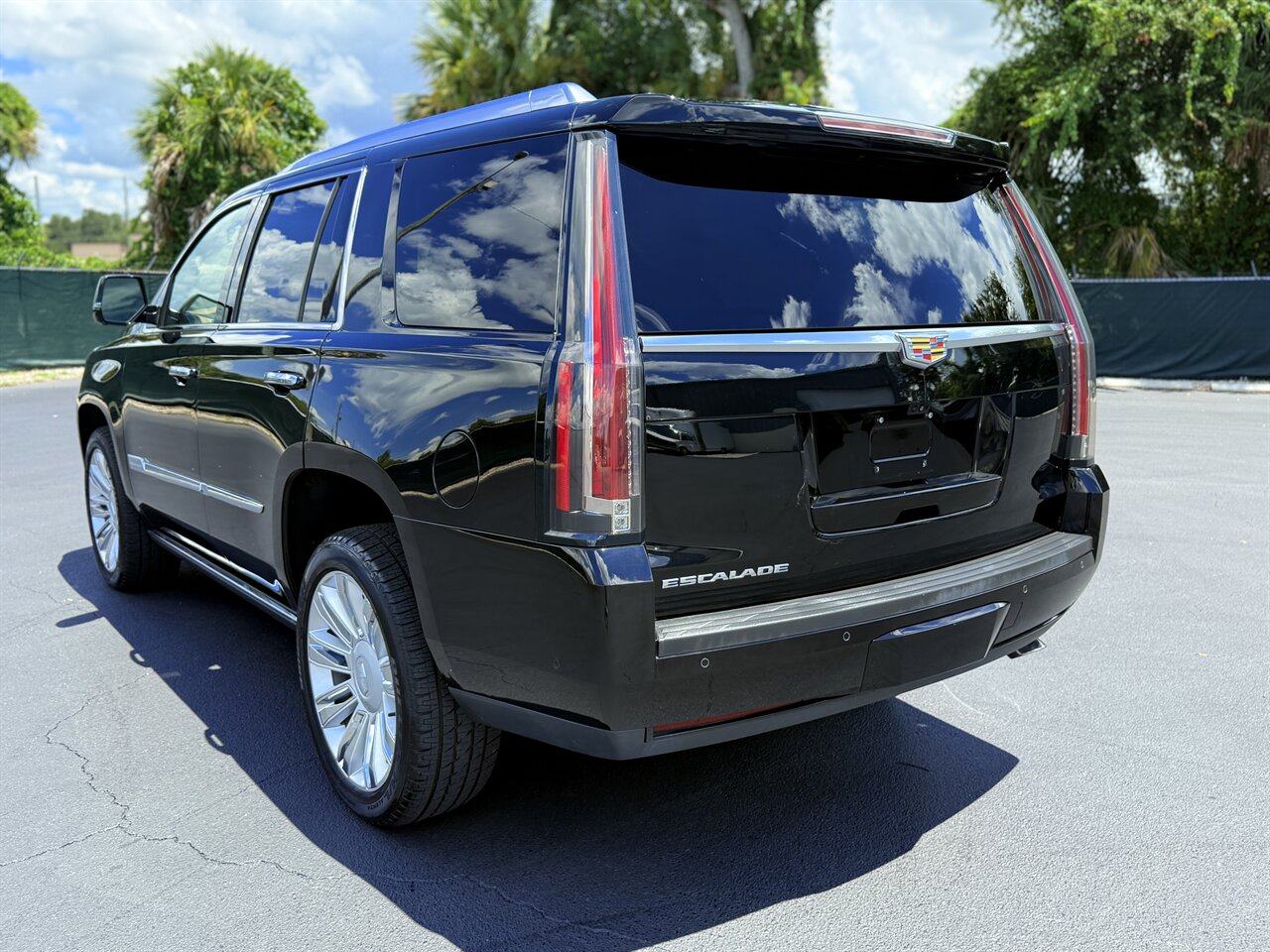 2017 Cadillac Escalade Platinum   - Photo 32 - West Palm Beach, FL 33409
