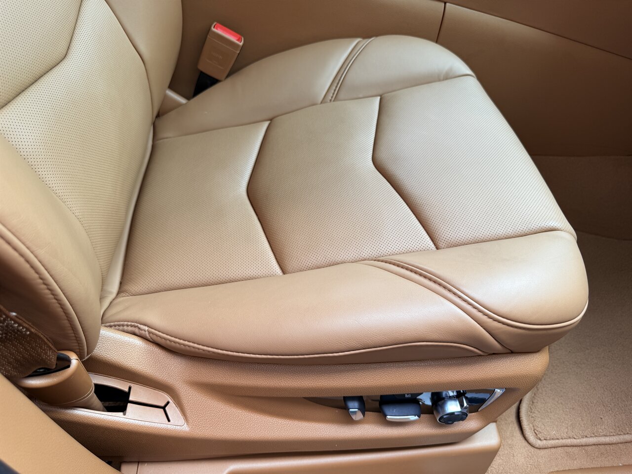 2017 Cadillac Escalade Platinum   - Photo 22 - West Palm Beach, FL 33409