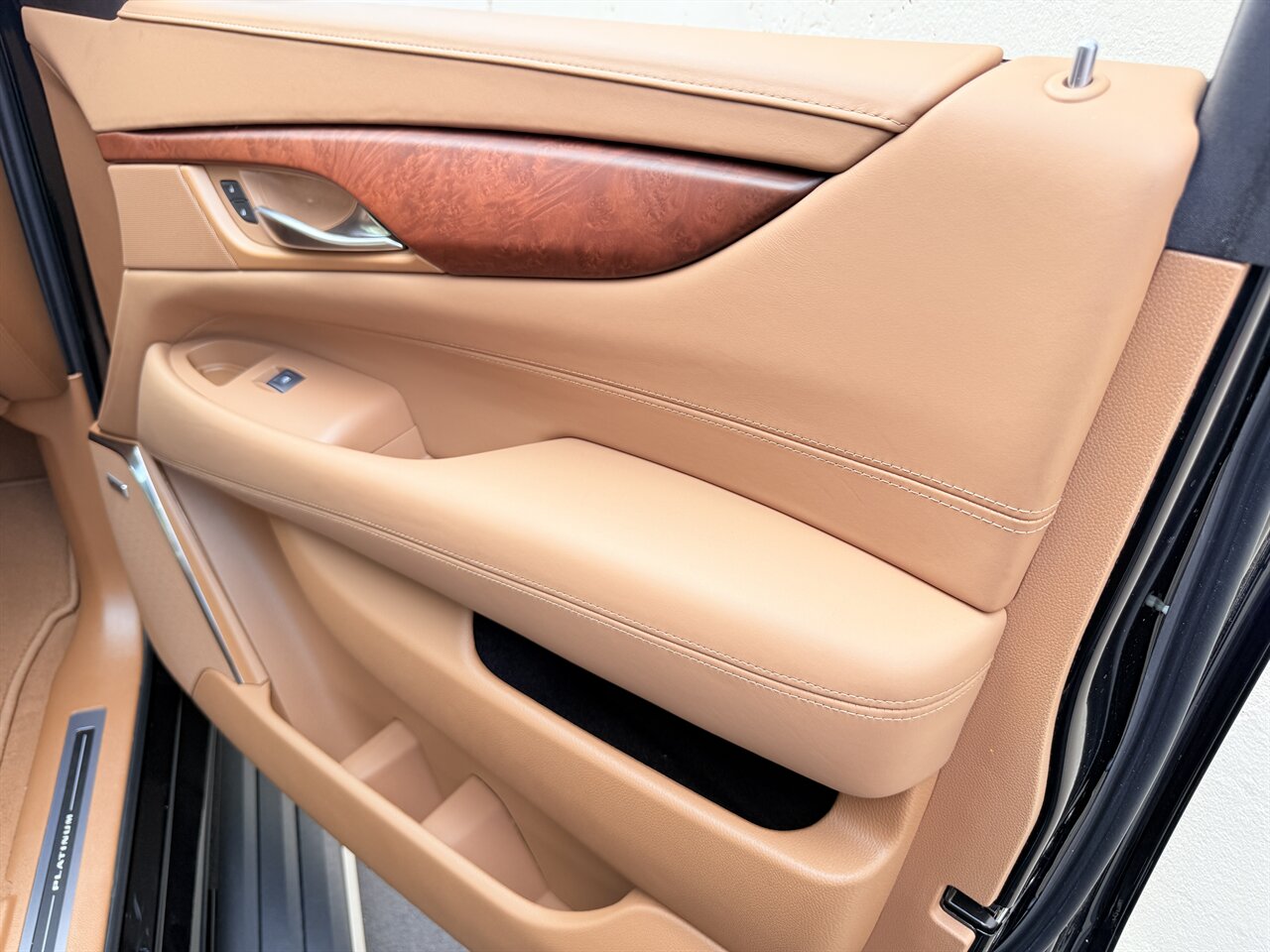 2017 Cadillac Escalade Platinum   - Photo 19 - West Palm Beach, FL 33409