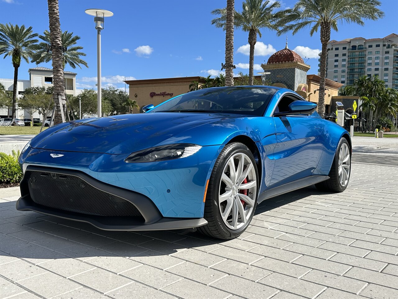 2020 Aston Martin Vantage   - Photo 3 - West Palm Beach, FL 33409