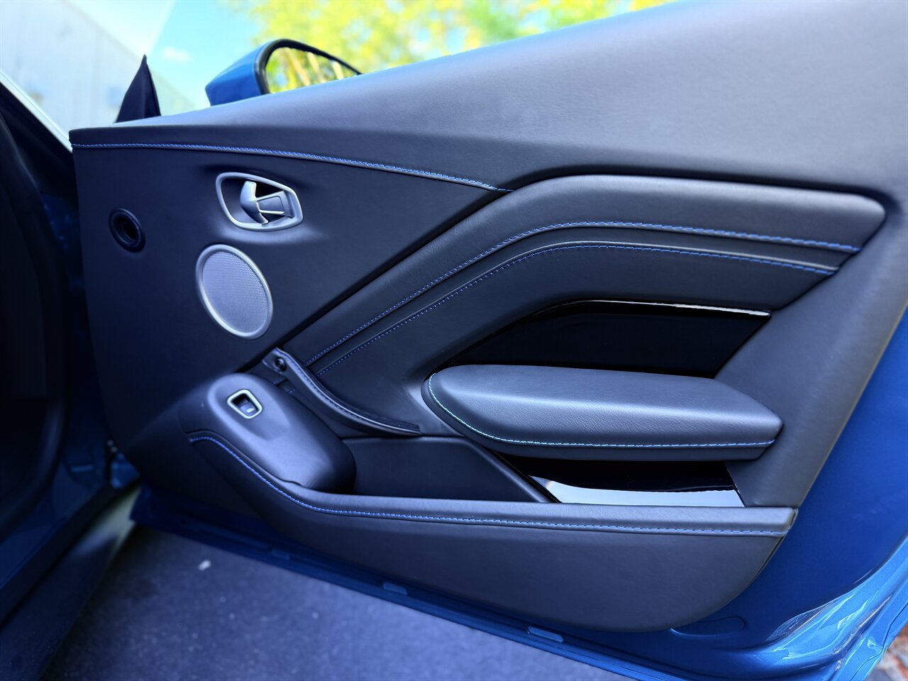 2020 Aston Martin Vantage   - Photo 27 - West Palm Beach, FL 33409