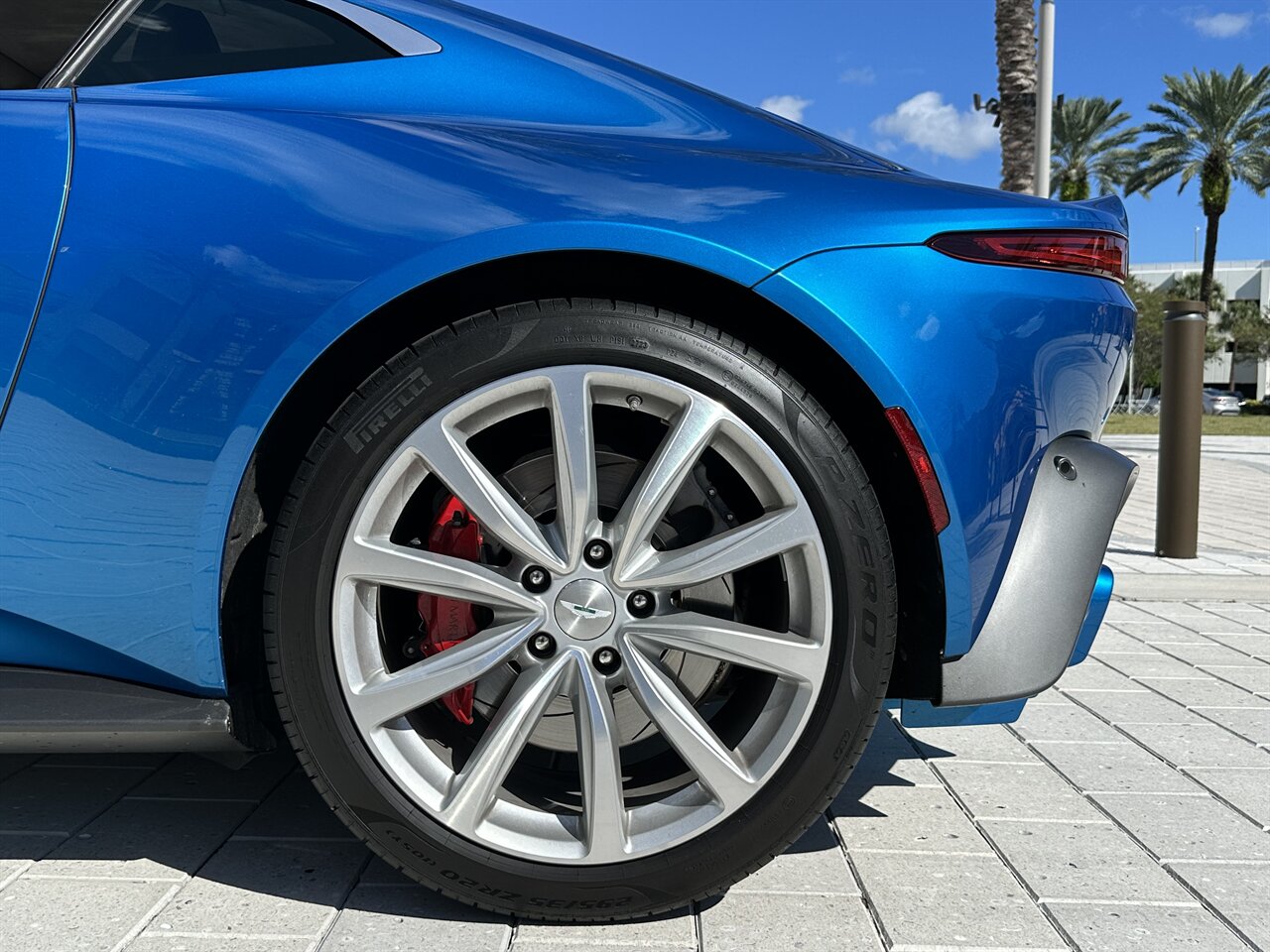 2020 Aston Martin Vantage   - Photo 33 - West Palm Beach, FL 33409