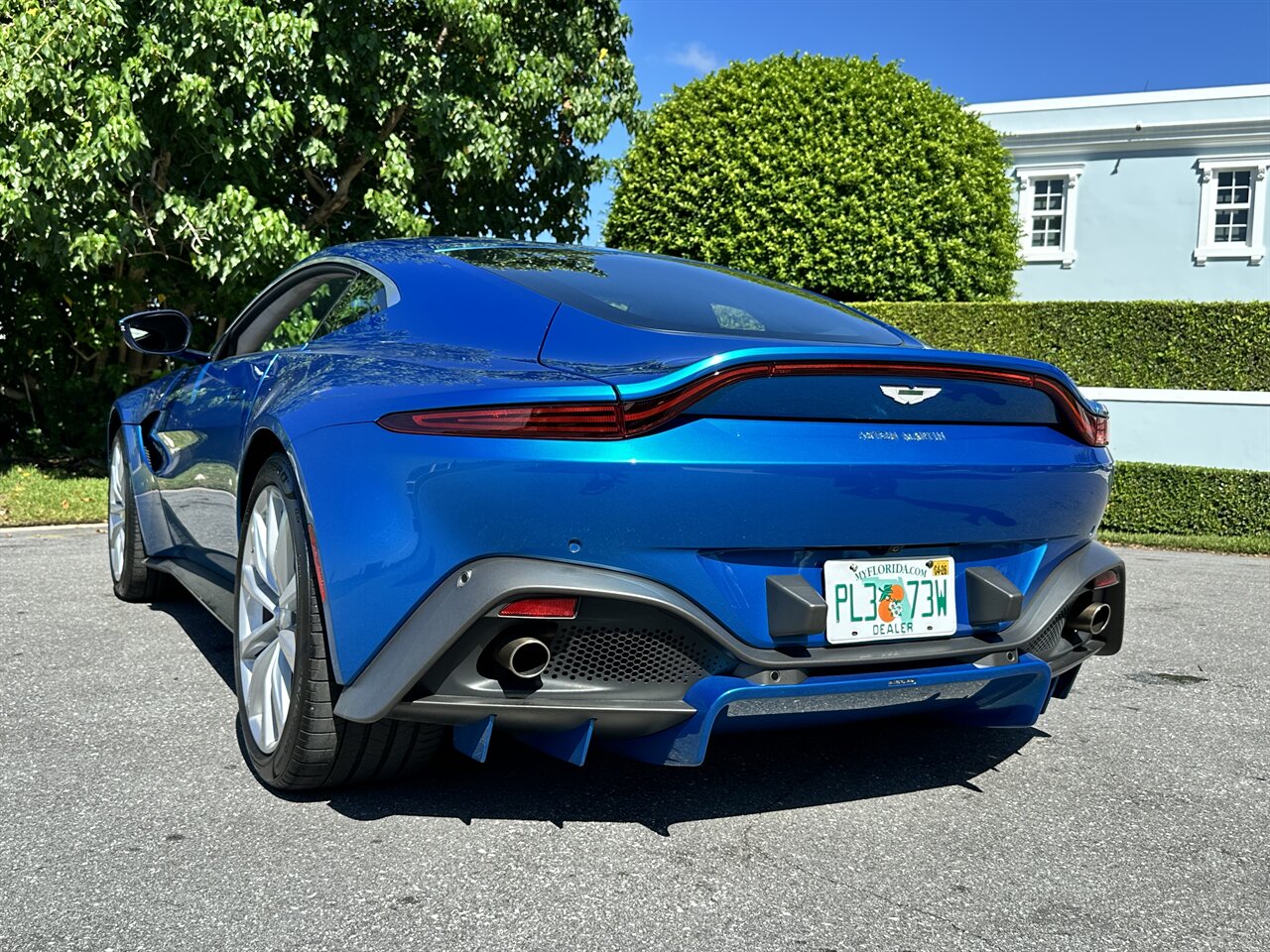 2020 Aston Martin Vantage   - Photo 38 - West Palm Beach, FL 33409