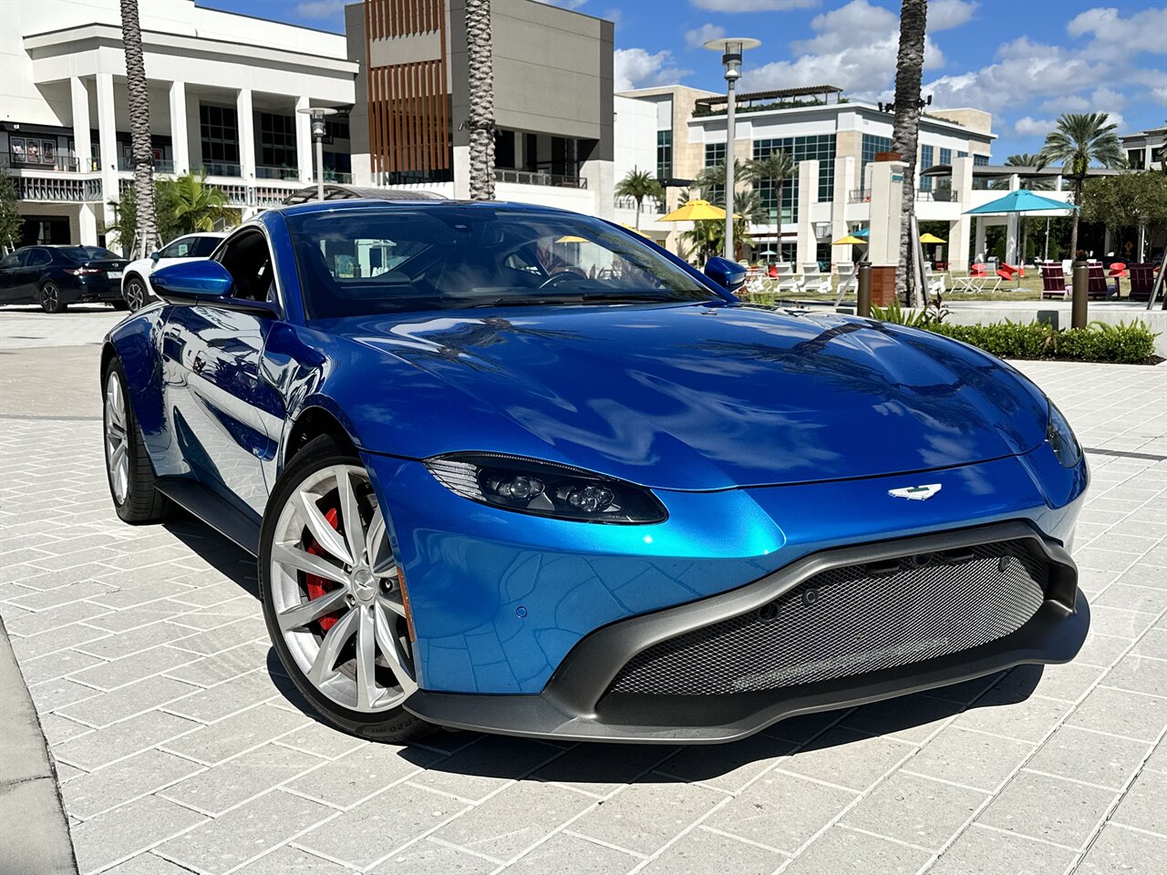 2020 Aston Martin Vantage   - Photo 2 - West Palm Beach, FL 33409