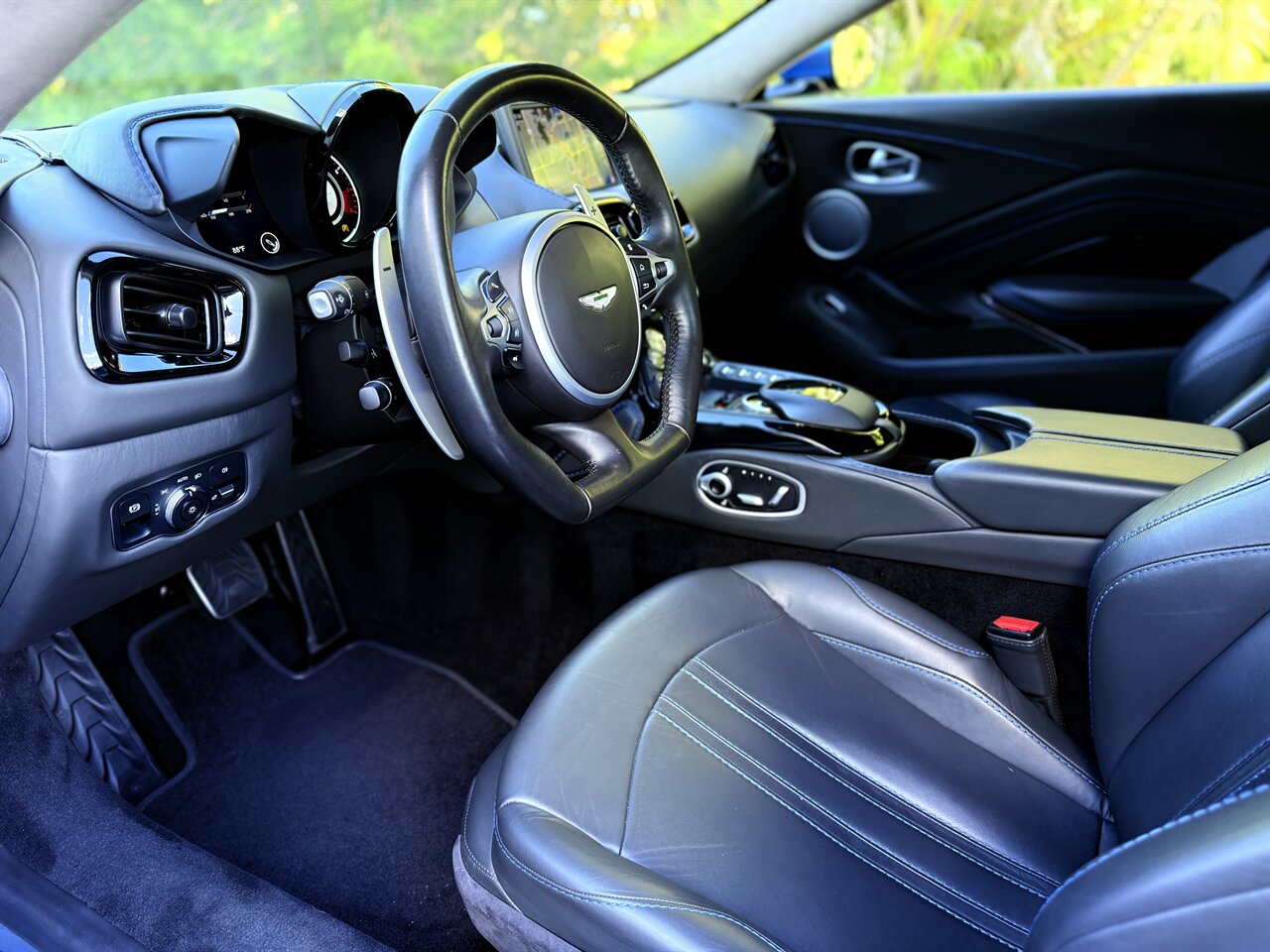 2020 Aston Martin Vantage   - Photo 15 - West Palm Beach, FL 33409